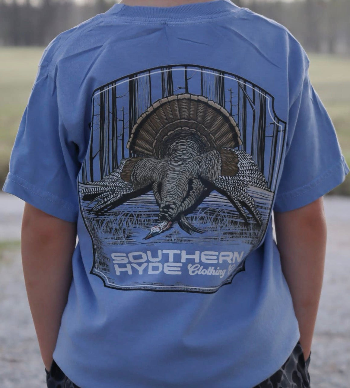 Fannin’ Out Men’s Tee